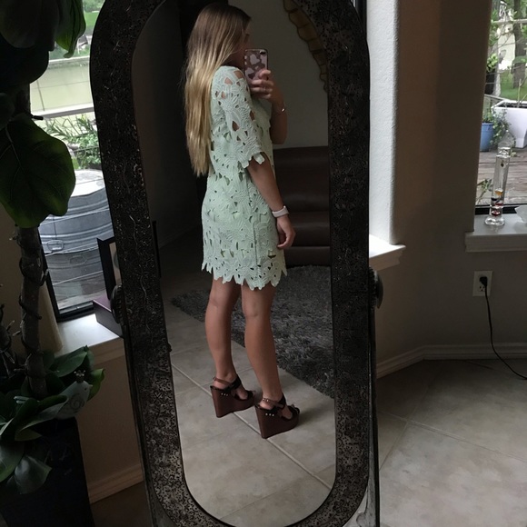 Spring dress - Picture 2 of 8